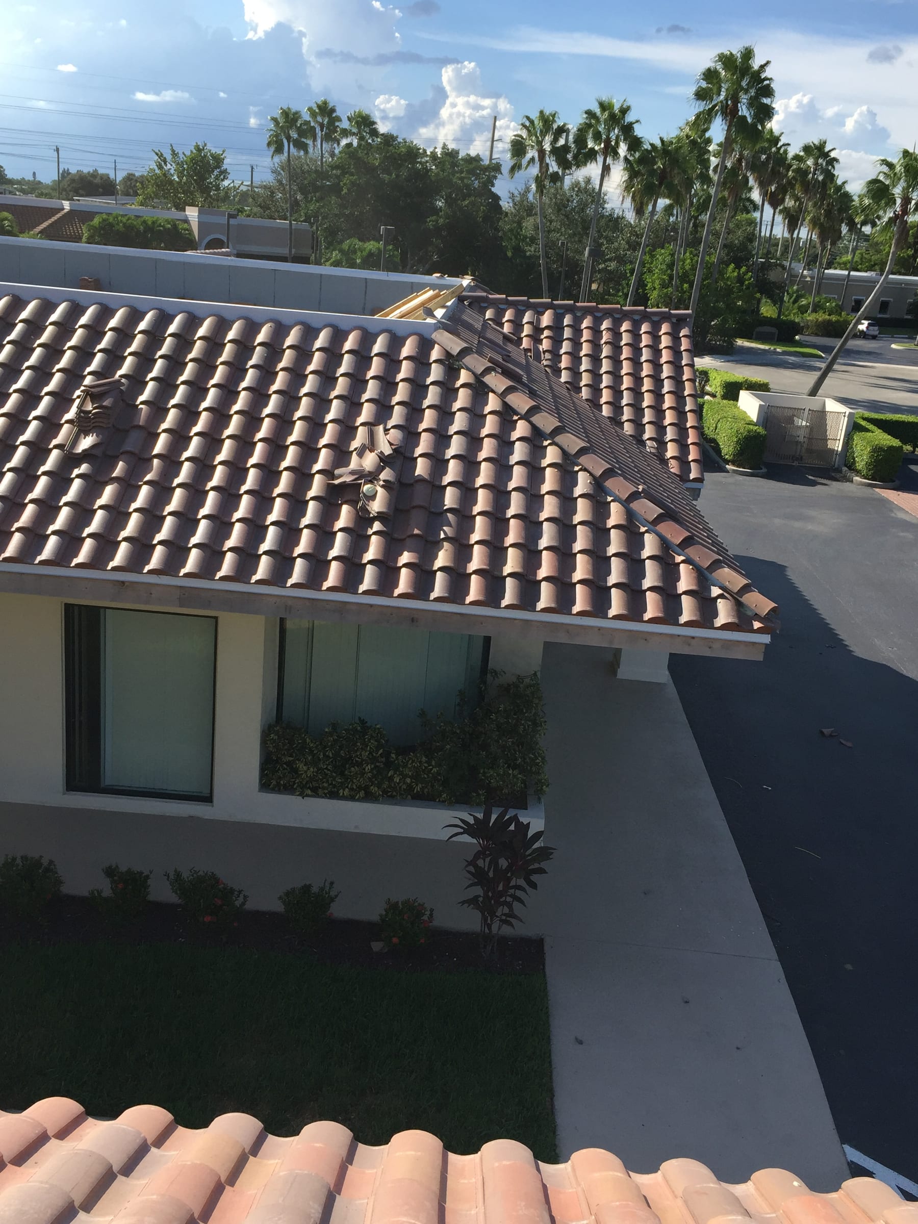Barcelona 900 Concrete Roof Tile Review: Florida Colors, Specs and NOA Data